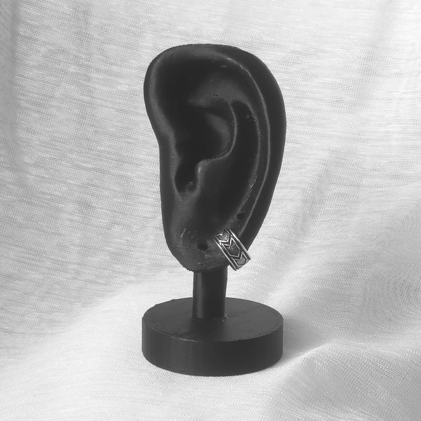 Earcuff Silber 925 Frontansicht - strukturiertes Vintage-Design