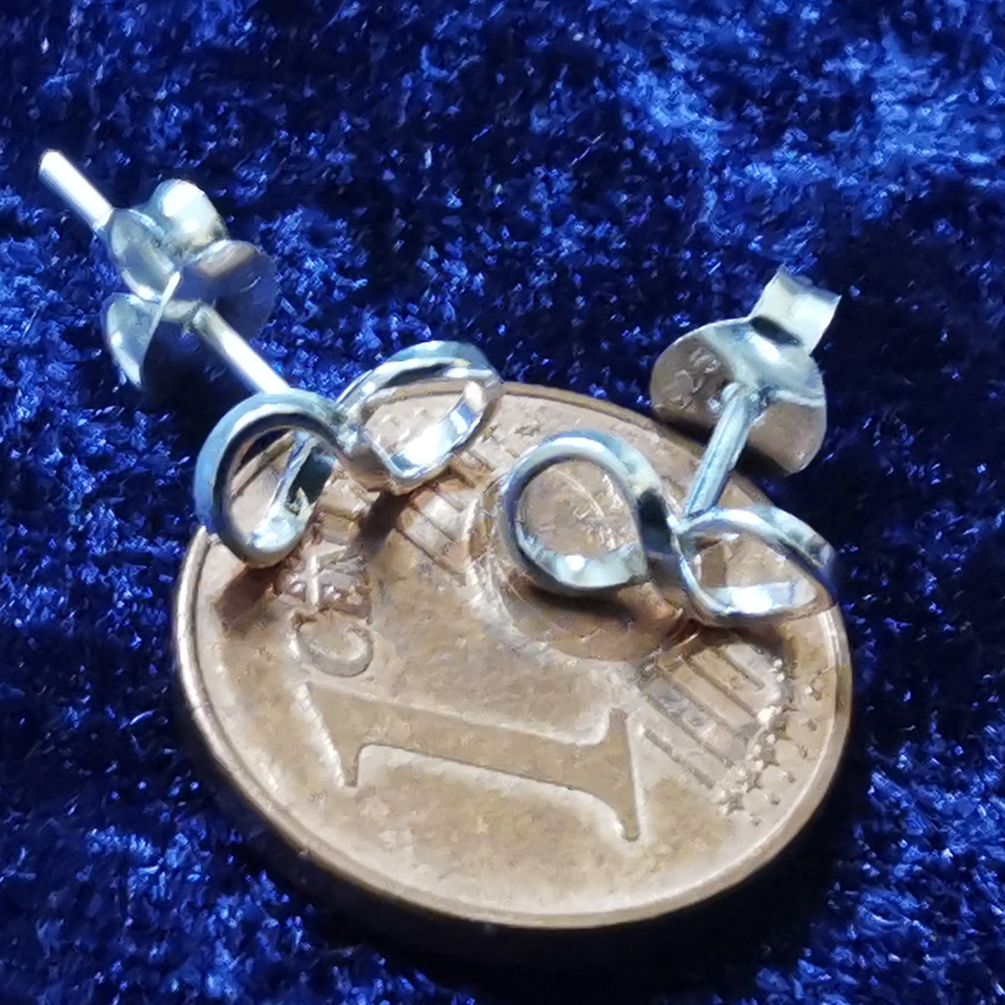 Kleiner Ohrstecker aus Silber Infinity – Ohrringe