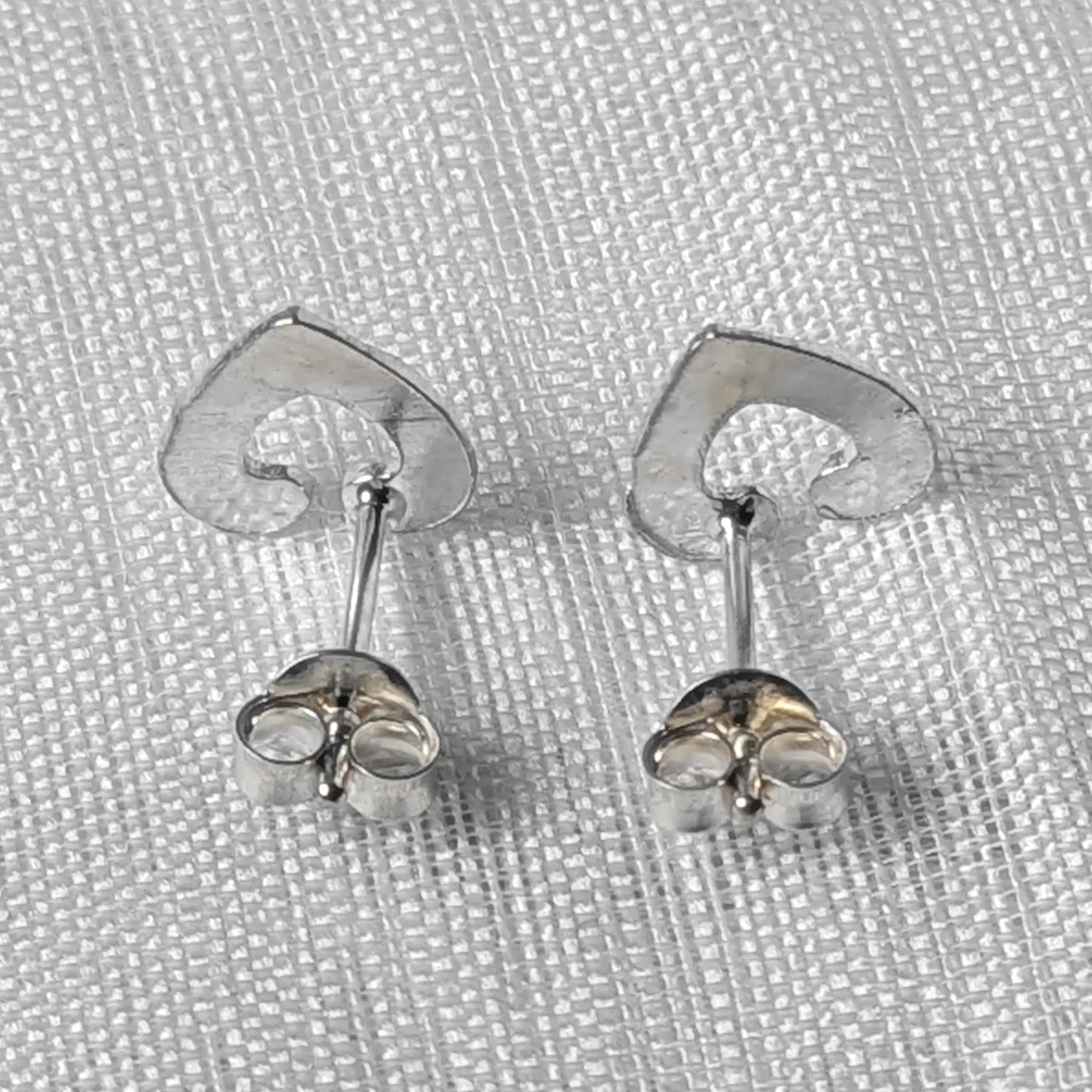 Herz Ohrstecker Silber 925 – Gehämmert & Organisch