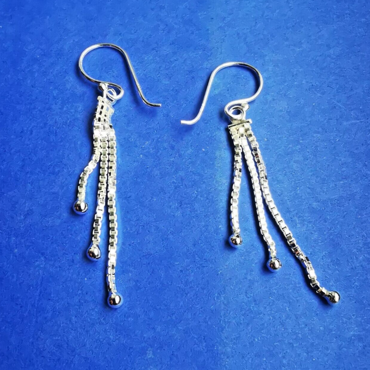 Elegante Ohrhänger aus 925 Silber – Feine Kettchen & Glanzakzente
