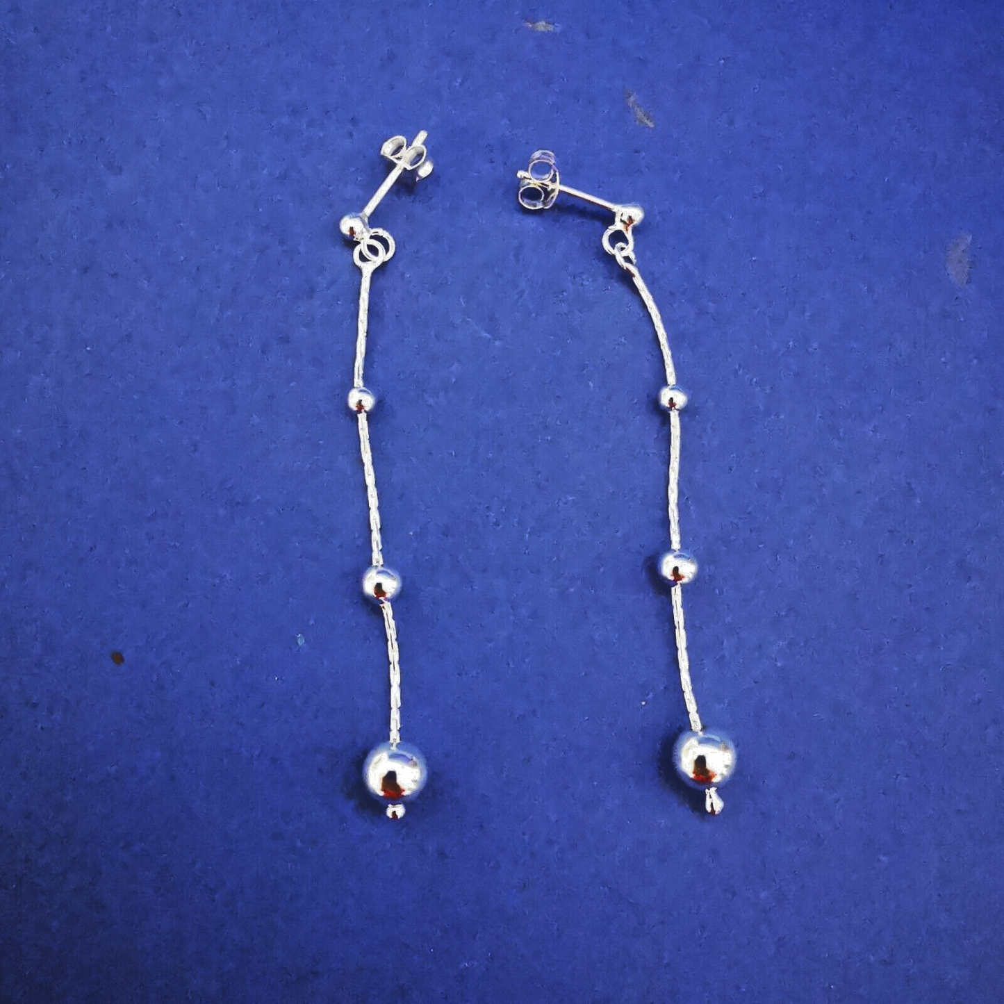 Ohrhänger aus Silber mit Kette und 3 Kugeln - Ohrringe