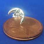 Lade das Bild in den Galerie-Viewer, Ohrstecker aus Silber Mond mit Gesicht - Ohrringe
