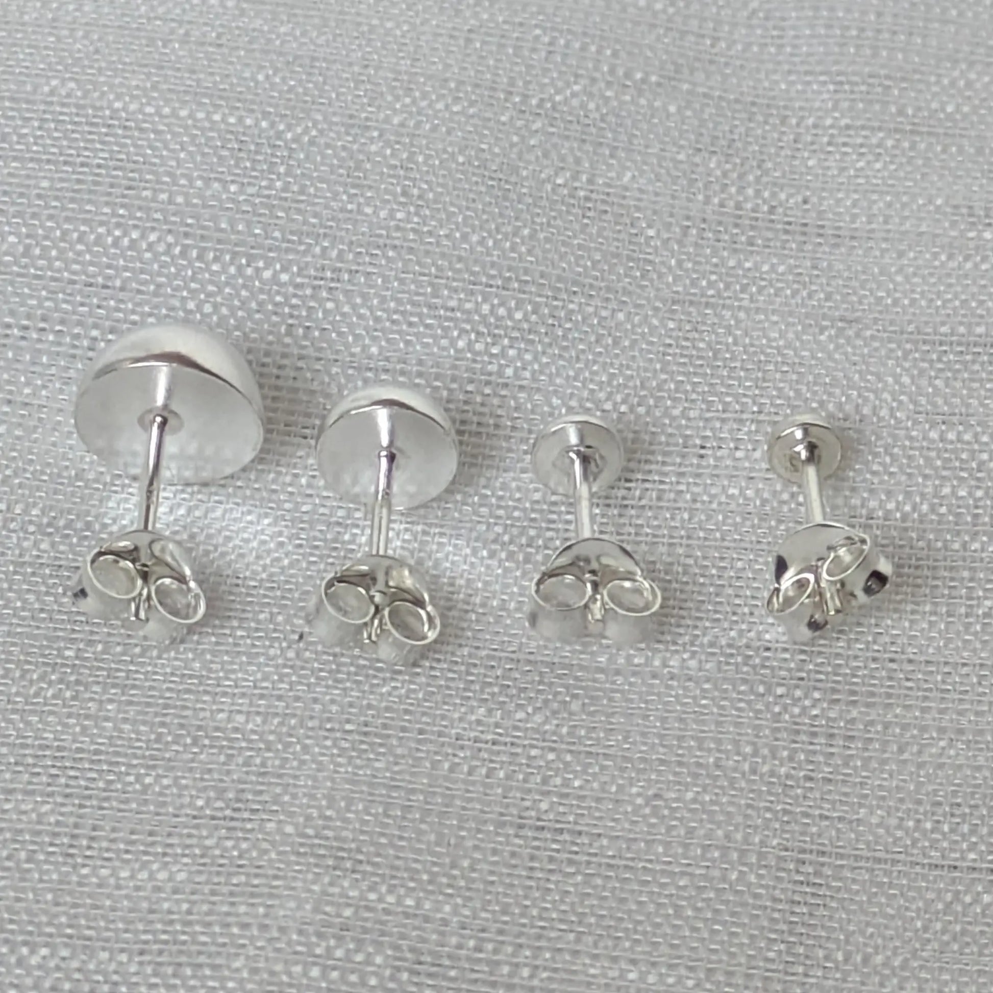Rückseite Silberohrstecker mit Butterfly-Verschluss und 925 Stempel.