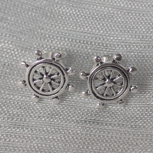 Steuerrad Ohrstecker aus 925 Sterling Silber, maritimes Schiffsrad Design frontal