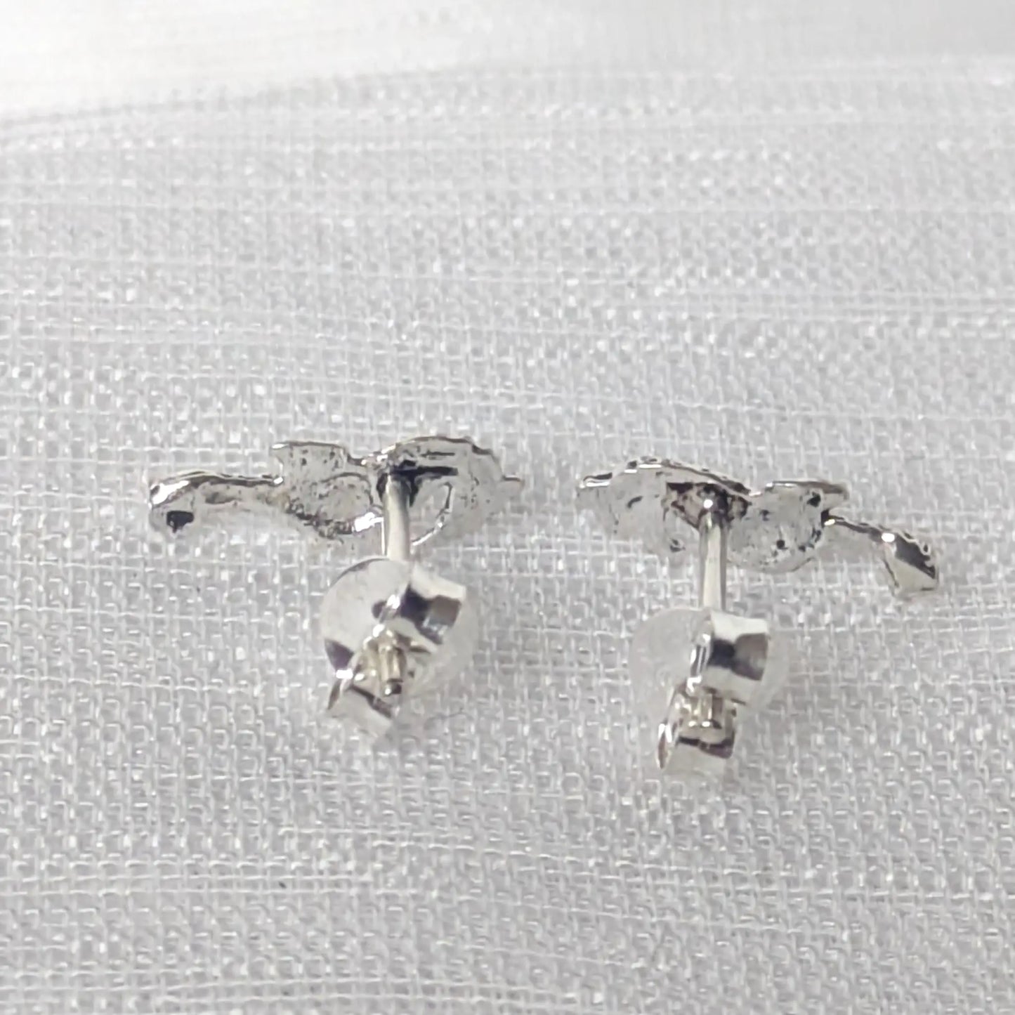 Rückansicht Seepferdchen Silber-Ohrstecker mit Butterfly-Verschluss