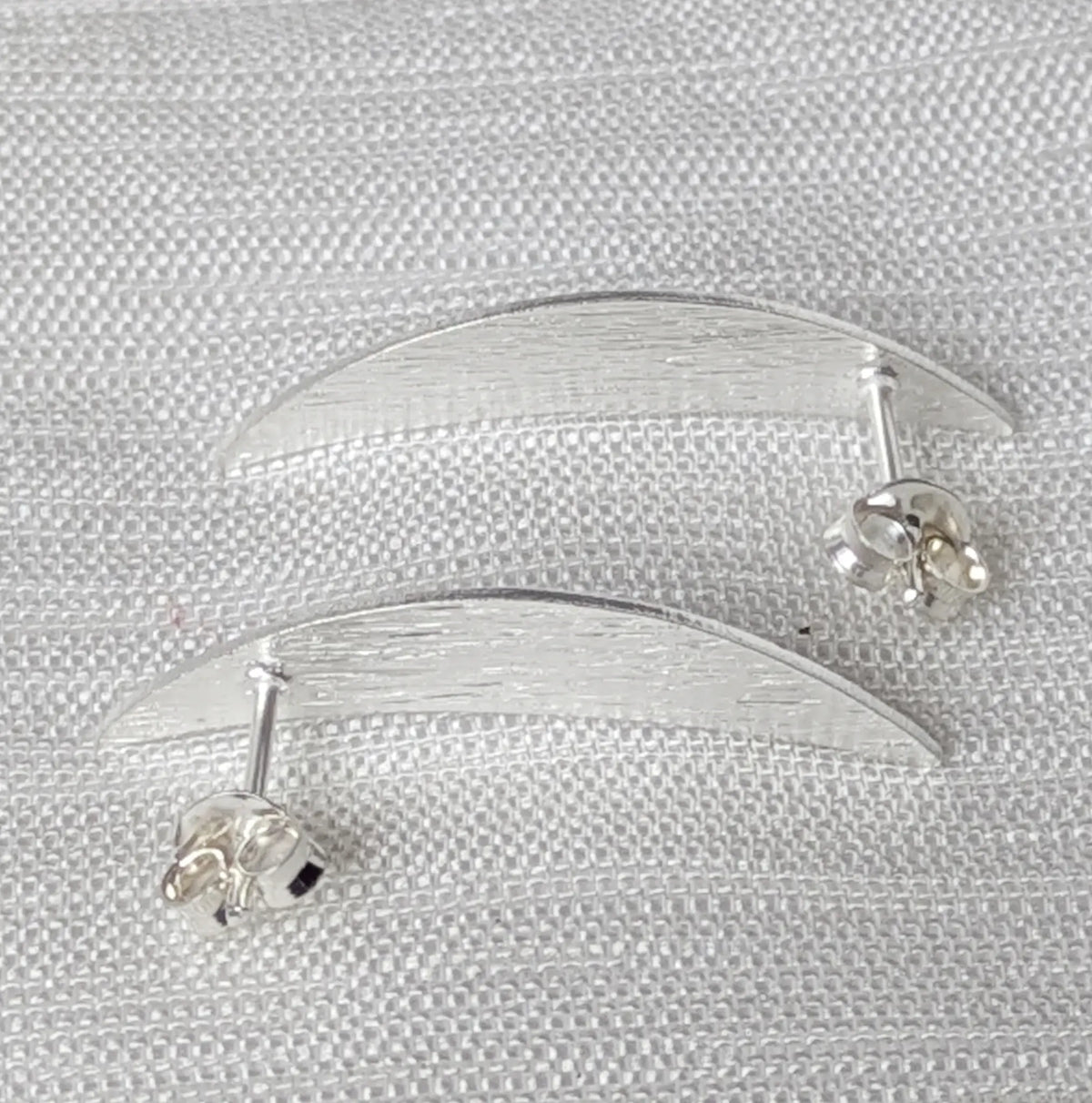 Rückseite der 925 Silber Ohrstecker mit sicherem und nickelfreiem Butterfly-Verschluss