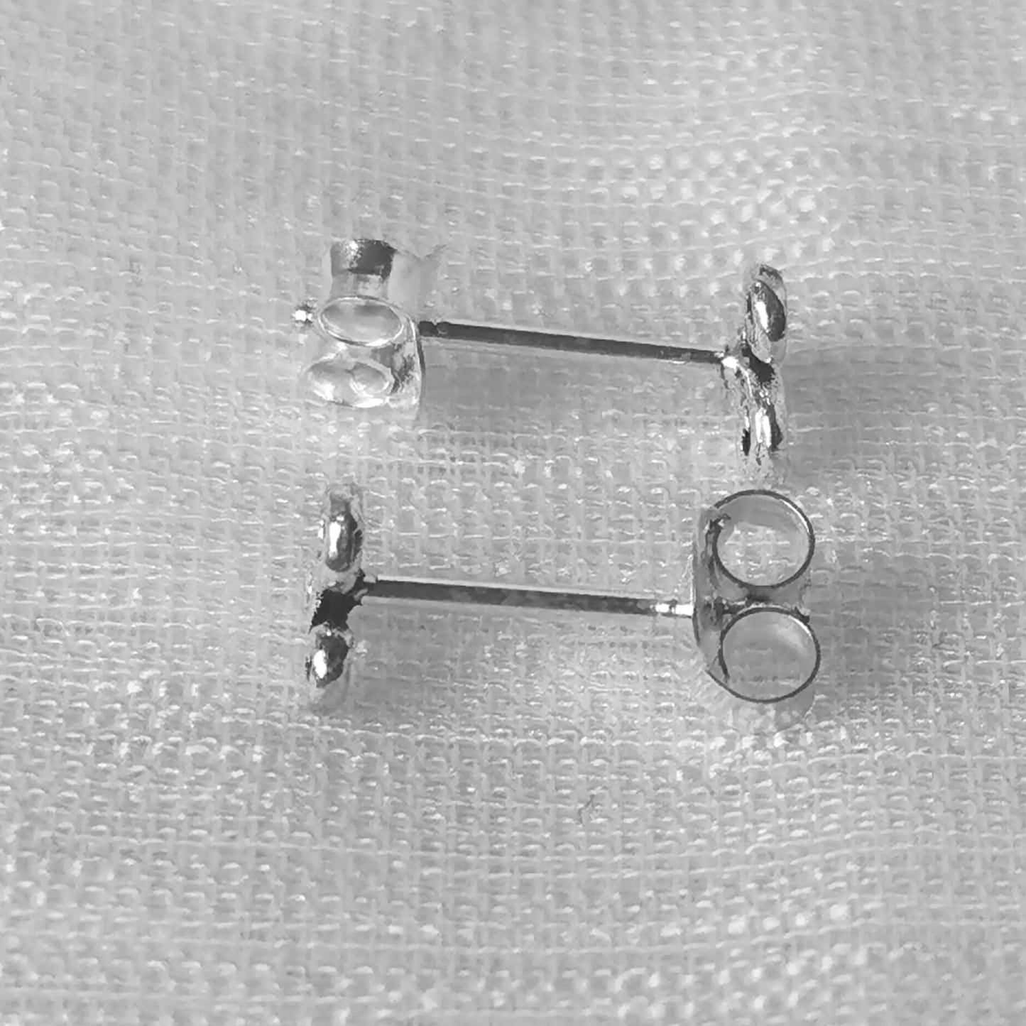 Triskele Ohrstecker – Keltische Ohrringe aus 925 Silber