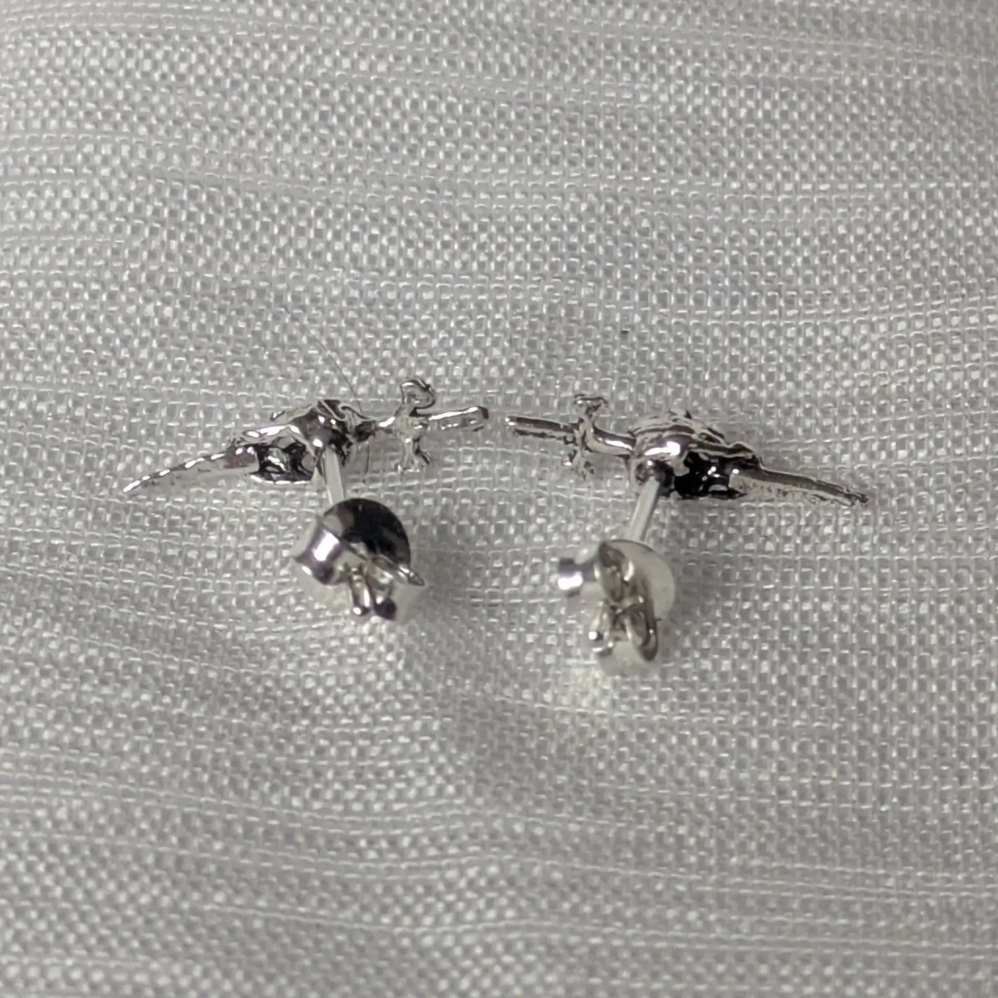 Rückseite der Gothic Ohrstecker.