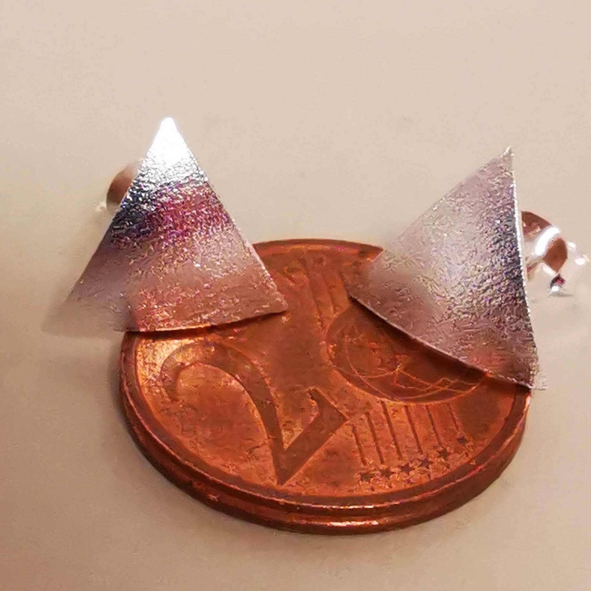 Minimalistische Dreiecksohrstecker aus echtem Silber – matt gebürstet, stilvoller Schmuck für jeden Tag