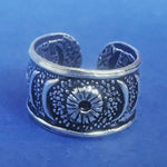 Lade das Bild in den Galerie-Viewer, Ohrklemme aus Silber Ear Cuff mit Halbmond und Stern

