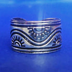 Lade das Bild in den Galerie-Viewer, Ohrklemme aus Silber Ear Cuff im Inka Design
