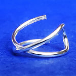 Lade das Bild in den Galerie-Viewer, Ohrklemme aus Silber Ear Cuff Minimaldesign

