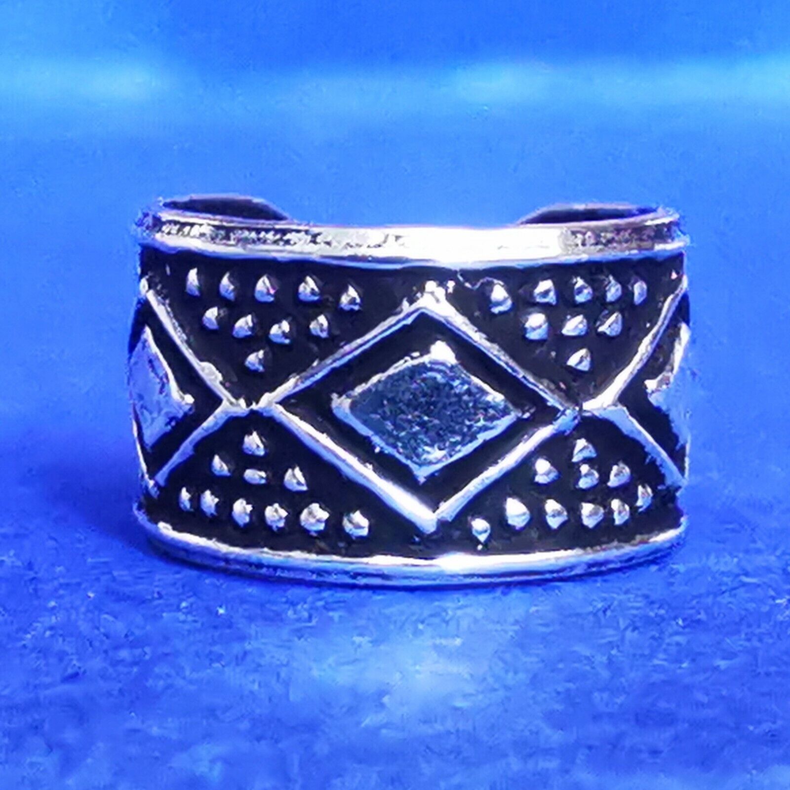 Ohrklemme aus Silber Ear Cuff mit raute-Kugel Muster
