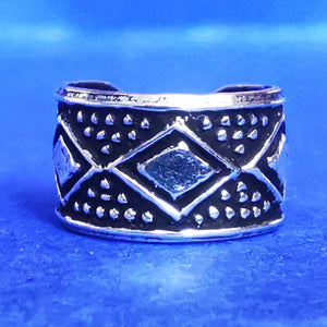 Ohrklemme aus Silber Ear Cuff mit raute-Kugel Muster