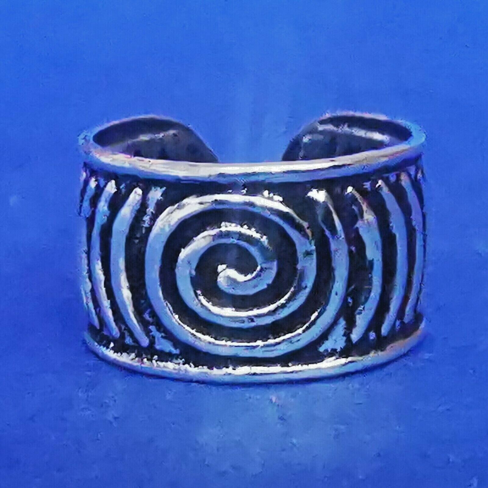 Ohrklemme aus Silber Ear Cuff mit Spiralmotiv