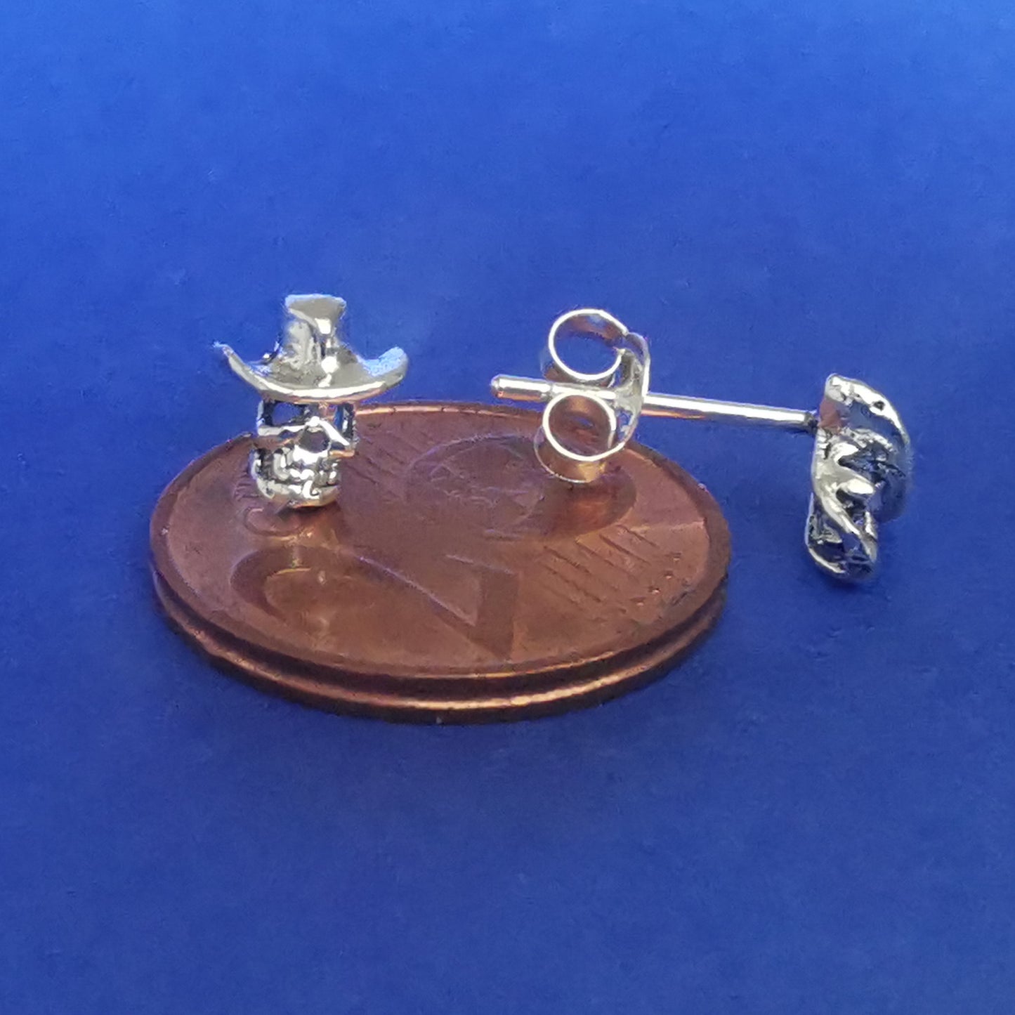Ohrstecker Totenkopf mit Cowboyhut 925 Silber – Ohrringe