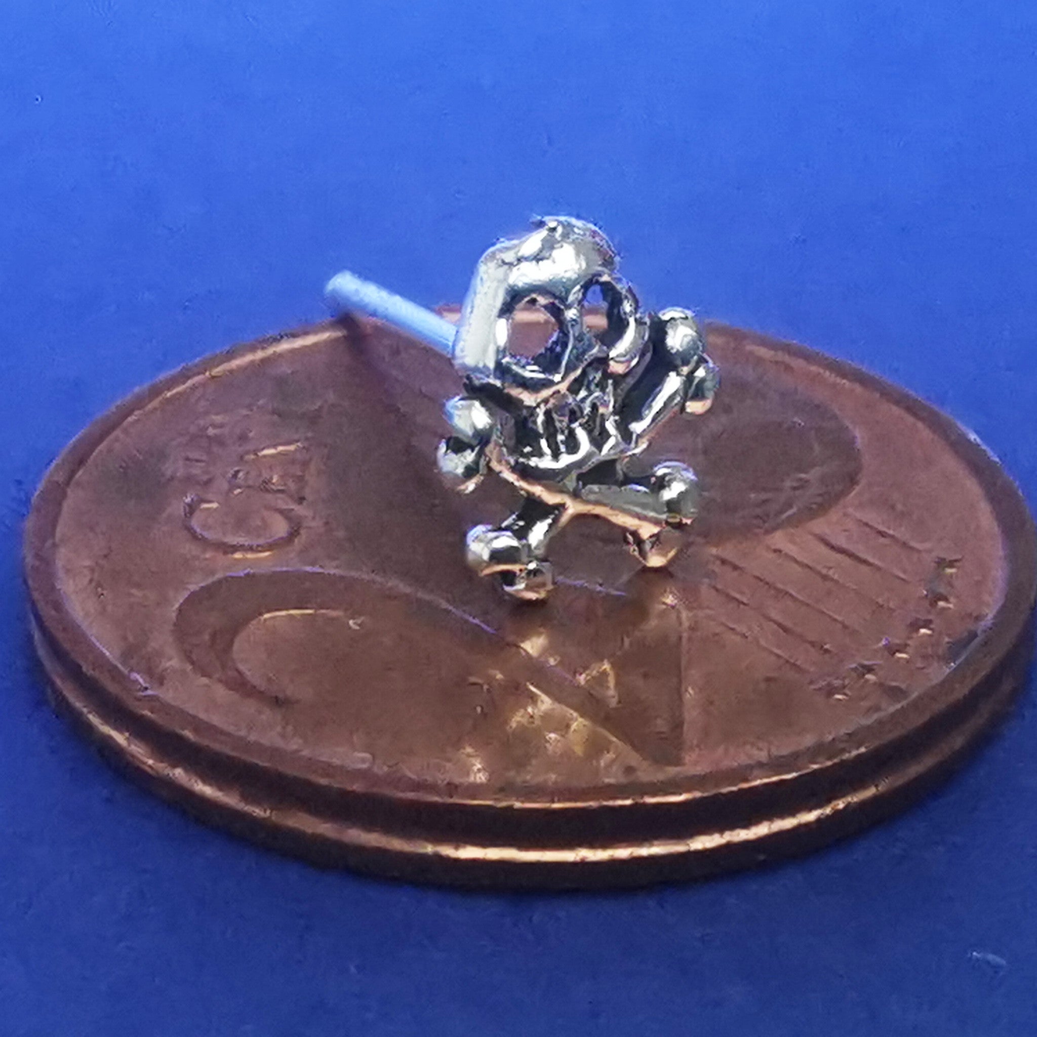 Ohrstecker aus Silber Totenkopf mit Knochen – Ohrringe