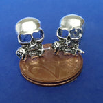 Lade das Bild in den Galerie-Viewer, Ohrstecker Totenkopf aus 925 Sterling Silber - Ohrringe
