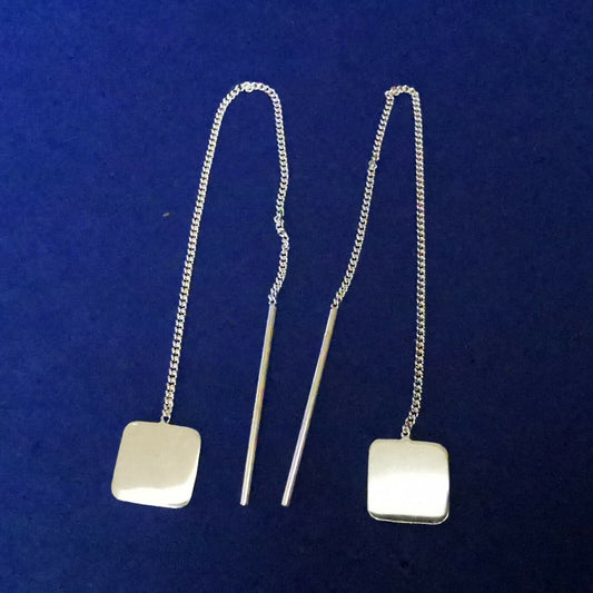 Durchzieher aus Silber mit Quadrat an Kette