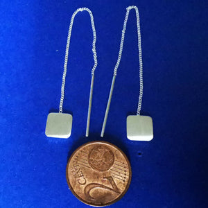 Durchzieher aus Silber mit Quadrat an Kette