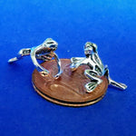 Lade das Bild in den Galerie-Viewer, Ohrklemme aus Silber im Frosch Design - Ohhringe
