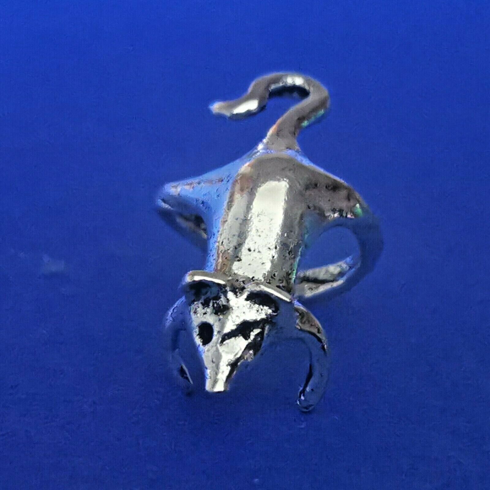 Ohrklemme aus Silber im Rattendesign