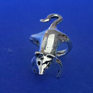 Ohrklemme aus Silber im Rattendesign