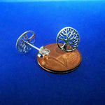Lade das Bild in den Galerie-Viewer, Ohrstecker aus Silber mit rundem Lebensbaum
