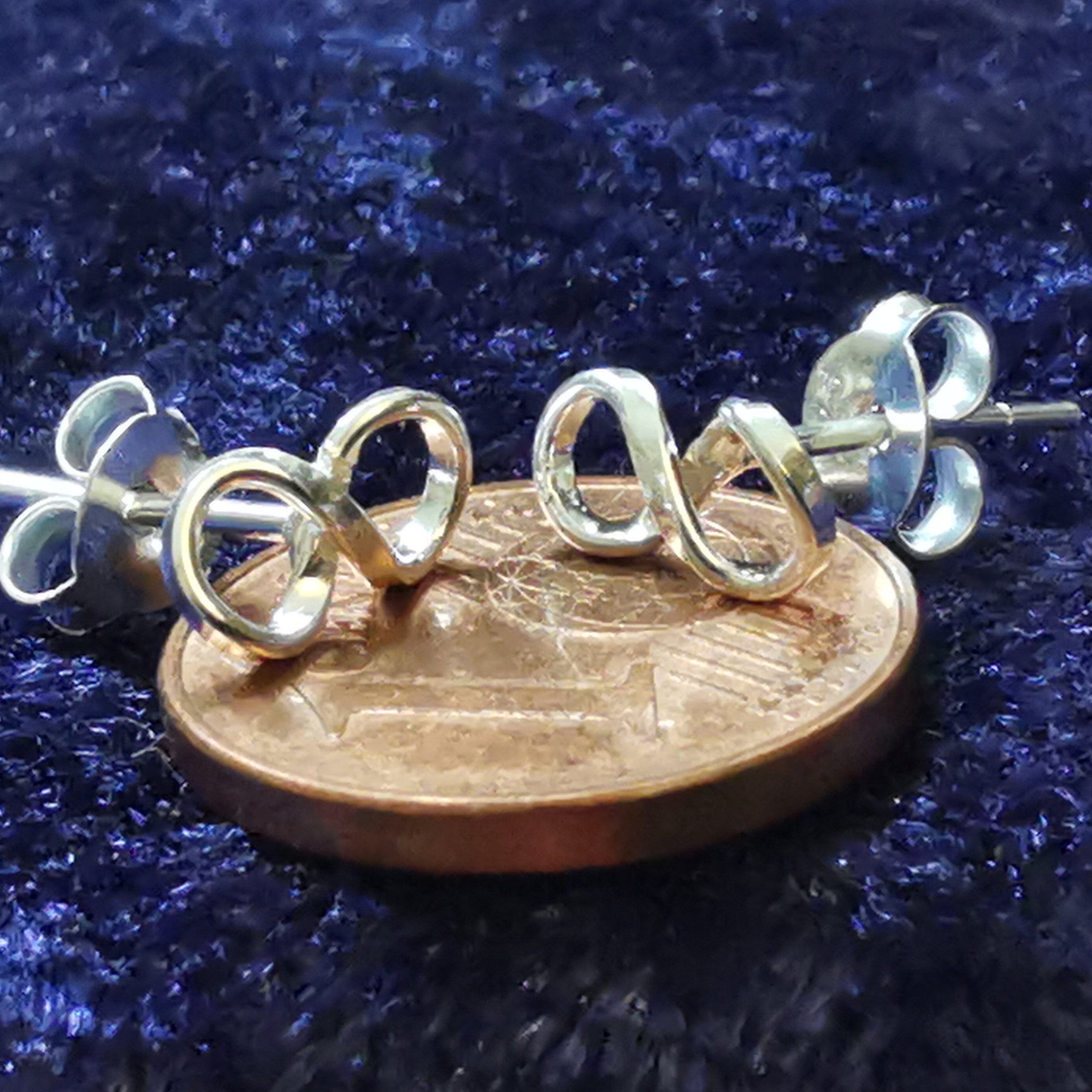Kleiner Ohrstecker aus Silber Infinity – Ohrringe