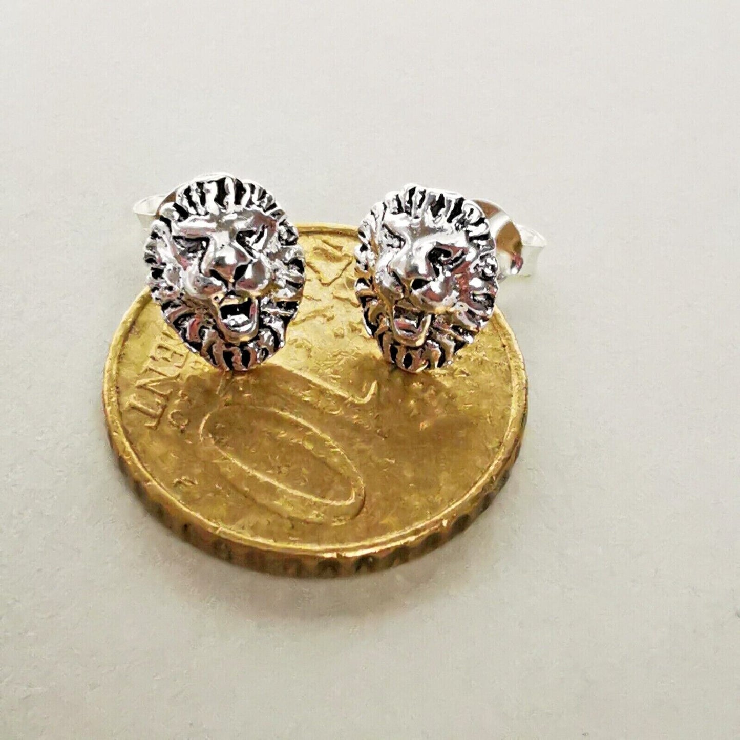 Löwe Löwenkopf Ohrstecker aus 925er Silber – Ohrringe