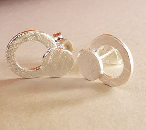 Ohrstecker aus Silber Scheiben-Ring Design gebürstet