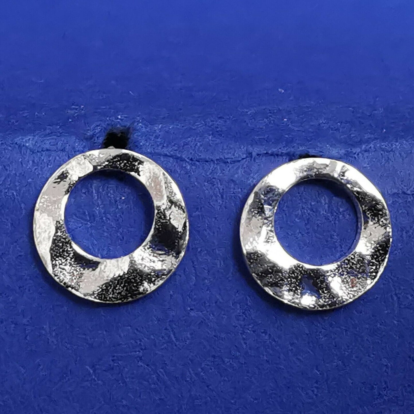 Ohrstecker Scheiben ausgestanzt gehämmert - Ohrringe