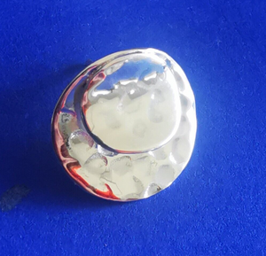 Ohrstecker aus Silber Tropfenform gehämmert