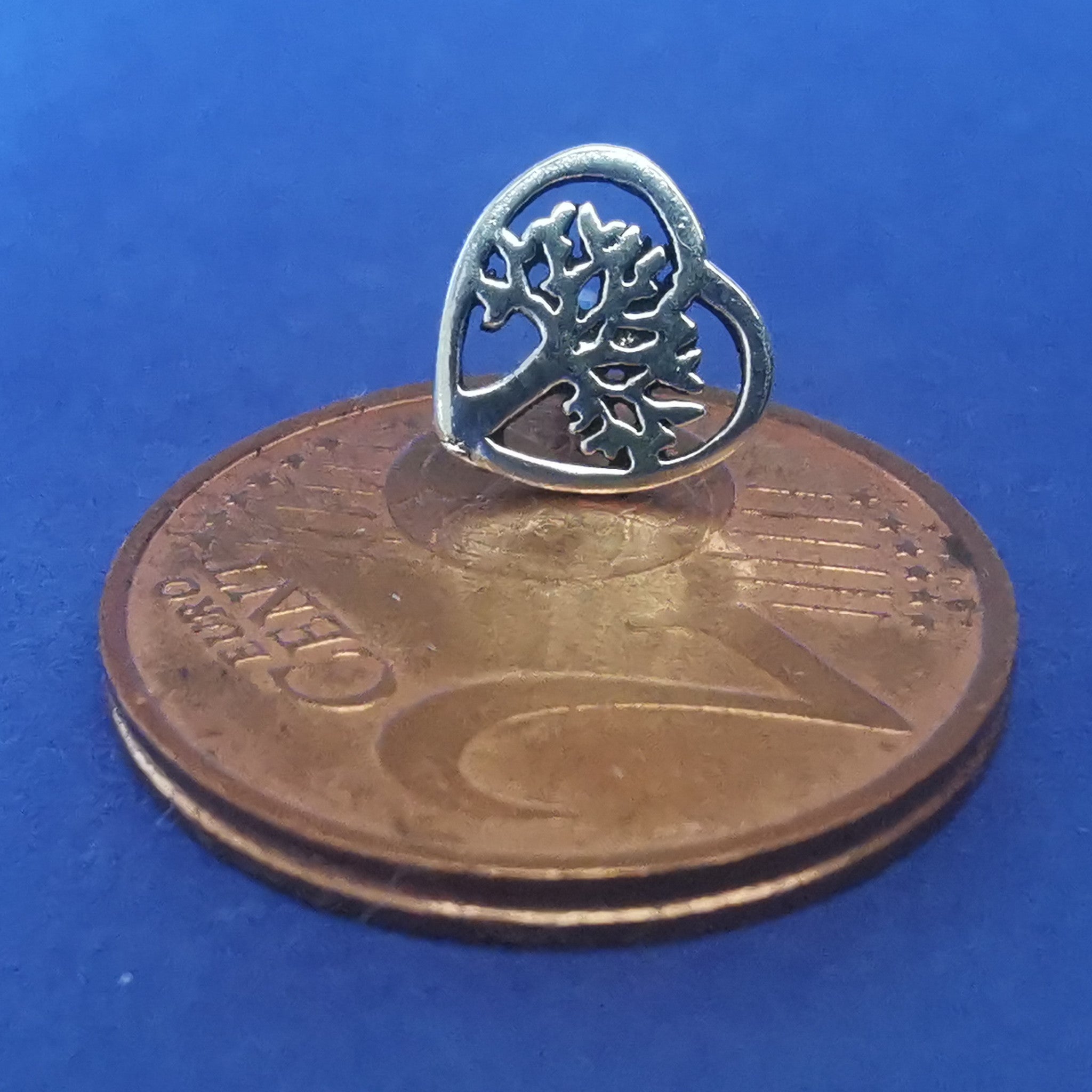 Ohrstecker Lebensbaum aus Silber herzförmig