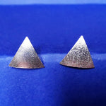 Lade das Bild in den Galerie-Viewer, Ohrstecker Dreieck 925 Silber gebürstet - Ohrringe
