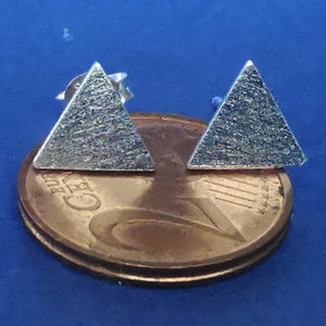 Ohrstecker Dreieck gebürstet aus 925 Silber – Ohrringe