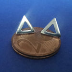 Lade das Bild in den Galerie-Viewer, Ohrstecker Kleine Triangle Dreiecke aus 925 Silber - Ohrringe Minimalschmuck
