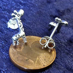 Lade das Bild in den Galerie-Viewer, Ohrstecker aus Silber Giraffe - Ohrringe
