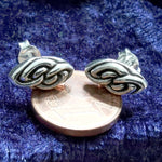 Lade das Bild in den Galerie-Viewer, Ohrstecker aus Silber keltischer Knoten - Ohrringe

