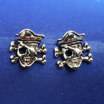 Lade das Bild in den Galerie-Viewer, Ohrstecker aus Silber Totenkopf mit Augenklappe – Ohrringe
