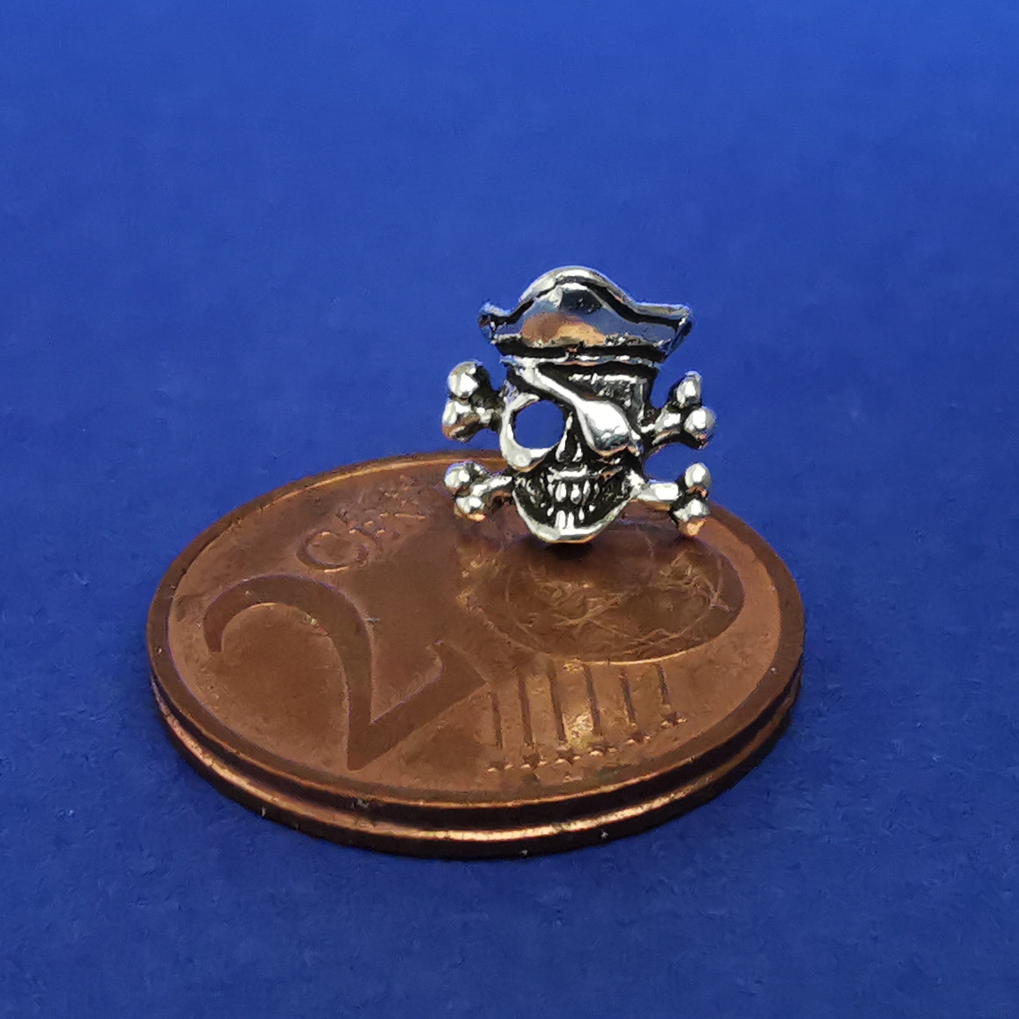 Ohrstecker aus Silber Totenkopf mit Augenklappe – Ohrringe