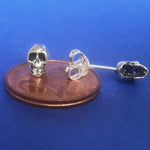 Lade das Bild in den Galerie-Viewer, Ohrstecker Totenkopf aus 925 Silber – Ohrringe
