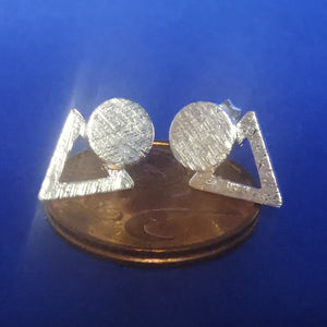 Ohrstecker aus Silber Scheibe Triangel gebürstet - Ohrringe