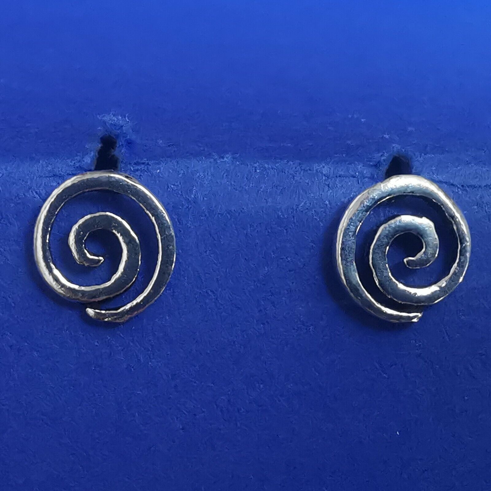 Spirale Ohrstecker aus Silber - Ohrringe